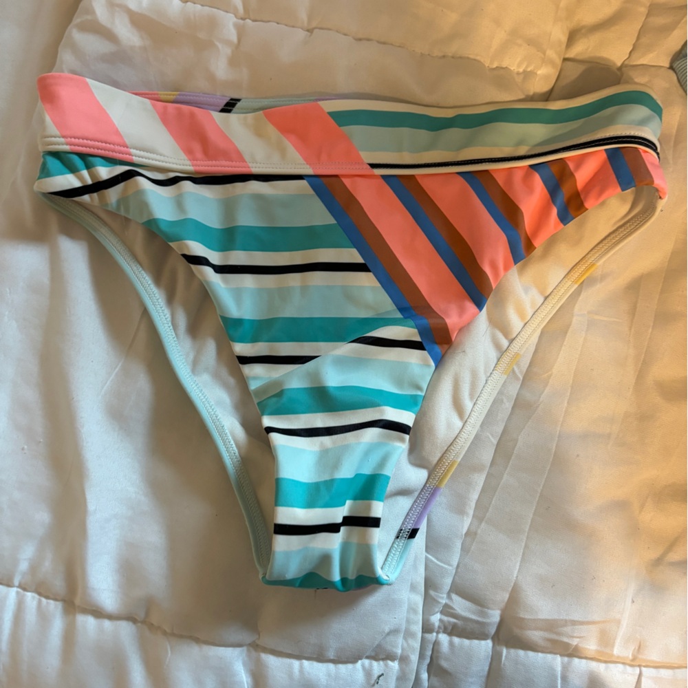 Billabong Patterned Bikini Bottoms - image 1